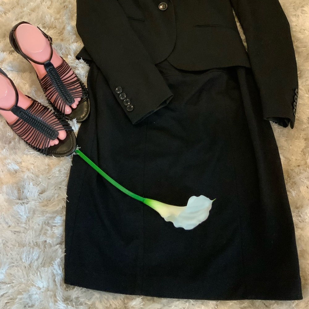 Woman’s Pencil Skirt